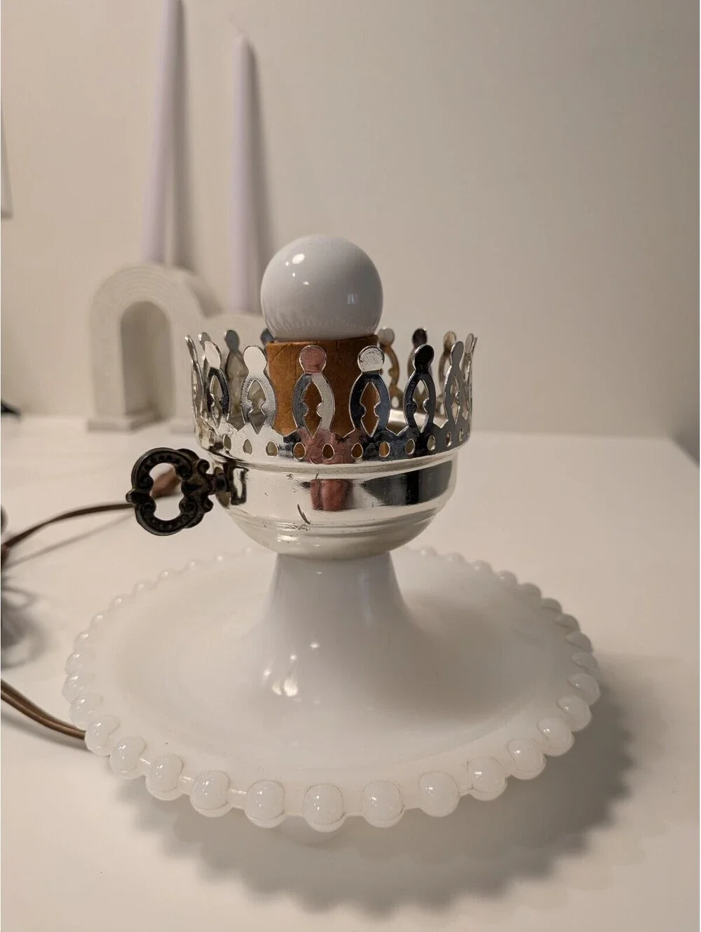 Vintage Milk Glass Table Lamp Ring Base Works Vtg MCM Cottage Core Whimsical
